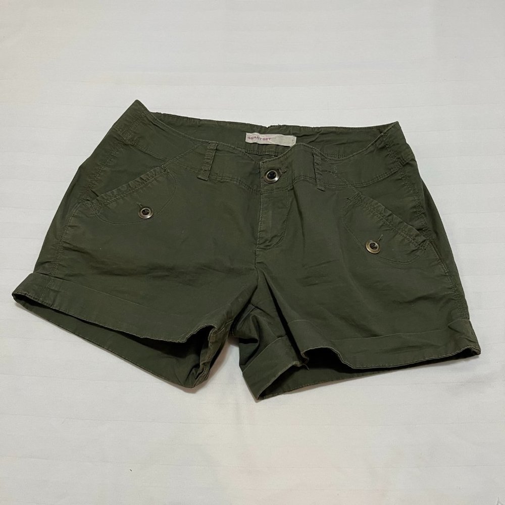 Smart Set Green shorts size 7